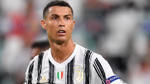 The official juventus website with the latest news, full information on teams, matches, the allianz stadium and the club. Juventus Turin Scheidet Trotz Cr7 Doppelpack Beim 2 1 Uber Lyon Aus Kicker