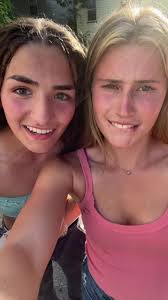 Sophie (@sophieeyatess6)