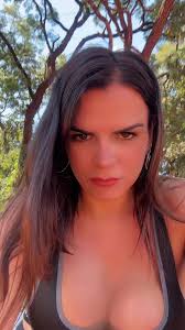 Bom Dia e Compras na Padaria: Uma Rotina Engraçada