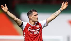Trading card signiert granit xhaka schweiz neu mega rar. Europaische Super League Warum Die Schweiz Um Xhaka Bangen Muss So Will Die Uefa Die Betroffenen Klubs Bestrafen
