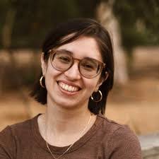 Stephanie Fine's Instagram, Twitter & Facebook