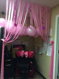 Small Space Birthday Decoration Ideas At Home Simple Birthday Decorations For A Am Office Cubicle Cubicle Birthday Decorations Office Birthday Decorations Office Birthday