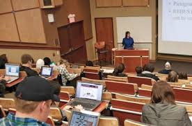 The ipad is set to be a popular holiday gift this year, so it makes sense to make good use of it while in the classroom. Best Must Have Iphone Apps For College Students Ipad Air Mini For 2021