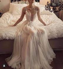 Maybe you would like to learn more about one of these? Neckisches Nachthemd Durchsichtiges Brautkleid Erinnert Eher An Dessous