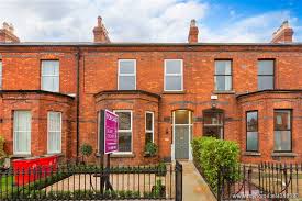The regional road was constructed as the northern boundary of the city, and was laid out with the south circular road in 1763. 185 South Circular Road South Circular Road Dublin 8 Keane Thompson Property Consultants Irishexaminer Com Residential