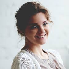 Heather Plante's Instagram, Twitter & Facebook