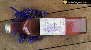 Lavendelsirup Selber Machen Mit Liebe Gemacht In 2020 Lavendelsirup Lavendel Blumen Selber Basteln