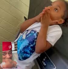 Now mama why you stressing friend out having twins 😂😂😂 That’s too many  kids