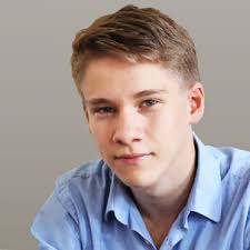 Erik Seitz's Instagram, Twitter & Facebook