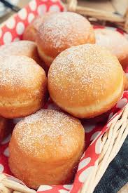 Beignets Fourres Comme A La Plage Chocociframboise Le Blog Recette Beignet Beignet Facile Recettes De Cuisine
