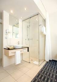 Das steigenberger hotel köln bietet ihnen stets das passende zimmer. Offenes Badezimmer Bild Von Hotel Lyskirchen Cologne Koln Tripadvisor