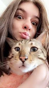 Carla Eddington's Instagram, Twitter & Facebook