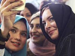 Lindsay lohan has been signed up by netflix for christmas movie as she aims to restart her stalled lohan subsequently featured in reality tv shows, including lindsay, which followed her recovery. Lindsay Lohan Once Again Sparks Rumours Of Converting To Islam