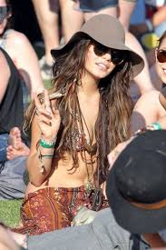 Love The Hat Hudgens Hippie Style Modestil