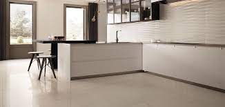 Vieni a conoscere tutte le nostre cucine moderne presentate dai migliori negozi con prezzi assolutamente d'occasione per il rinnovo dell'esposizione. Piastrelle Per Pavimenti E Rivestimenti Cucina
