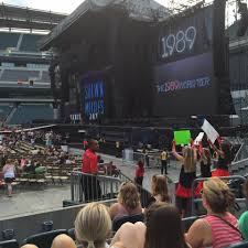 lincoln financial field section 123 concert seating