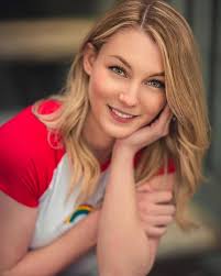 Lisa Vannatta's Instagram, Twitter & Facebook