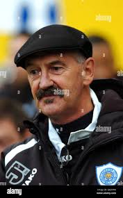 Frank burrows hi-res stock photography and images