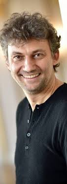Jonas kaufmann is a german operatic tenor. Jonas Kaufmann Fur Daheim Ovb Heimatzeitungen