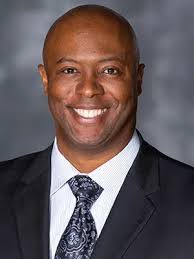 Leonard Perry's Instagram, Twitter & Facebook