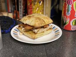 Fez uma bifana versão cinderela, que faz a tradicional bifana parecer uma gata borralheira. Starbucks Dupe Chicken Double Smoked Bacon Panini The Daily Evergreen