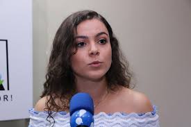 De férias em Ji-Paraná, Fernanda Silva fala sobre carreira musical