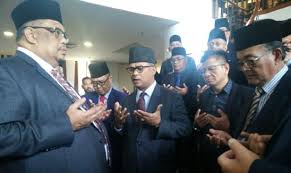 Kementerian kemajuan luar bandar & wilayah. Datuk Sulaiman Md Ali Ketua Menteri Melaka Baharu