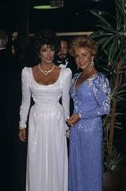 Последние твиты от joan collins (@joancollinsdbe). Pictures Photos Of Joan Collins Elizabeth Taylor Joan Collins Dame Joan Collins