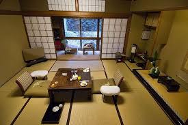 Http Media Asie360 Com Guidespays Japon 40 Japon Ryokan Chambre Vue Sur Jardin Jpg Interieur Maison Maison Japonaise Interieur Maison Contemporaine