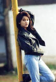 Pop culture icon & legend. 6 Gaya Foto Nike Ardila Yang Gak Ketinggalan Zaman