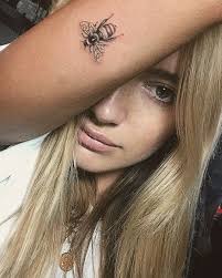 Float Like A Butterfly Sting Like A Bee перевод Float Like A Butterfly Sting Like A Bee Mr K Tats You Legend Thanks For This Epic Piece Float Like A Butterfly Bee Tattoo Sting Like A Bee