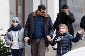 Z ust premiera padły bardzo mocne słowa, dotyczące wydarzeń, które w miały miejsce w. Mateusz Morawiecki Zabral Dzieci Do Teatru Foto Planeta Life