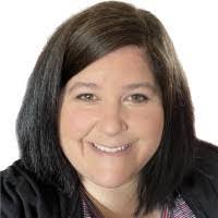 Stephanie Mailloux's Instagram, Twitter & Facebook