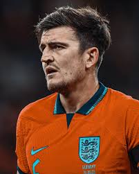 Se Harry Maguire é capitão no Manchester United, titular da Inglaterra e  jogador de futebol, você pode ser tudo na vida.