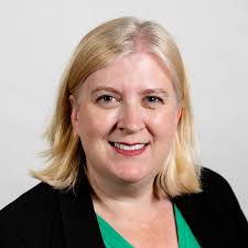 Mentorship matters, especially for women in traditionally male-dominated  industries. This Women's History Month, we're celebrating the power of  female mentorship at Lafarge Canada. 👭 Lisa Defoe, Jennifer Bolibruch, and Shea  Burns have