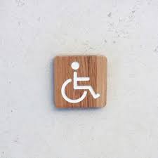 Plaque De Porte En Bois Grave Pour Les Toilettes Porte En Bois Plaque De Porte Bois Grave