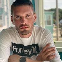 Eric Urbanski's Instagram, Twitter & Facebook