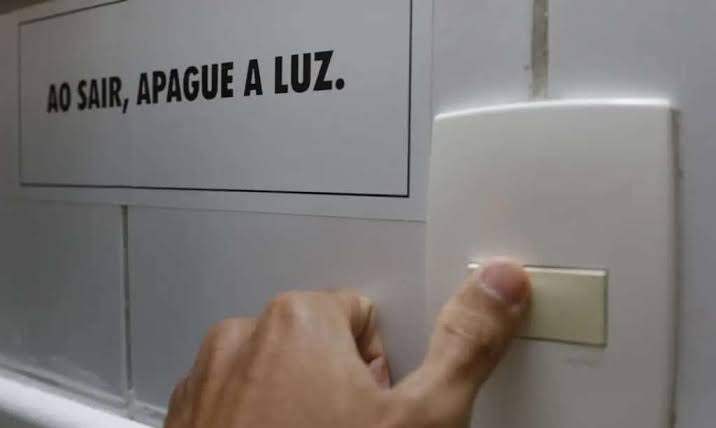 Bandeira tarif&aacute;ria continuar&aacute; amarela em agosto - Primeira Hora