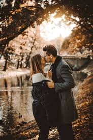 500 Couple Kissing Pictures Hd Download Free Images On Unsplash Find the best love couple kisses wallpapers on wallpapertag.