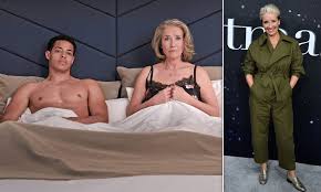 Emma Thompson on going full-frontal naked in her new movie about repressed  widows sexual awakening | Daily Mail Online