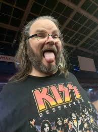 Was pretty excited to go to my first show of many at radius last night but  while we're there, can we keep our hands to ourselves? I was waiting for a  friend