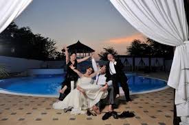 Gabriela vranceanu firea simte deja emotiile dinaintea nuntii. O Prezentatoare De La Antena A Facut Poza Vietii La Nunta Ei Cu Trabuc Si Desculta Pe Marginea Piscinei Tabu