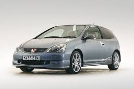 A sleek yet striking air the long and proud racing lineage of honda flows through every curve and crevice of the civic type r, including its unique red honda logo badging. Honda Civic Type R Buying Checkpoints Evo