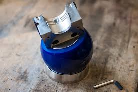 Die Magnetspannkugel Eignet Sich Besonders Fur Die Laserschweissung Von Formeinsatzen An Handarbeitsplatzen Oder An Polie Spannsysteme Laserschweissen Laser