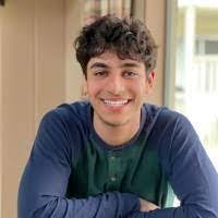 Abdi Parhizi's Instagram, Twitter & Facebook