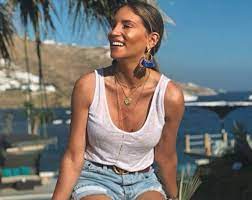 Το κύκλωμα διακινητών στην αθήνα, η βρετανική έρευνα και το μακάβριο νήμα με το «φορτηγό του θανάτου» στο εσεξ. A8hna Oikonomakoy Pws Exase Ta Kila Ths Egkymosynhs Www Olivemagazine Gr