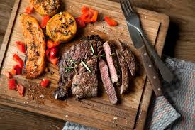 Rippchen & spare ribs vom schwein. Grillrezept Fur Irisches Dry Aged Entrecote Mit Marinierten Susskartoffeln