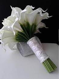Cet Elegant Blanc 10 X 11 Haut Bouquet De Mariee Est Faite Avec 36 Real Touch Mini Calla L Calla Lily Bridal Bouquet Calla Lily Bridal Calla Lily Boutonniere
