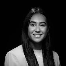 Madison Bradley's Instagram, Twitter & Facebook