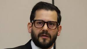 Esposa del ministro de TSJE ubicada por Santiago Peña en el Ministerio de  Justicia